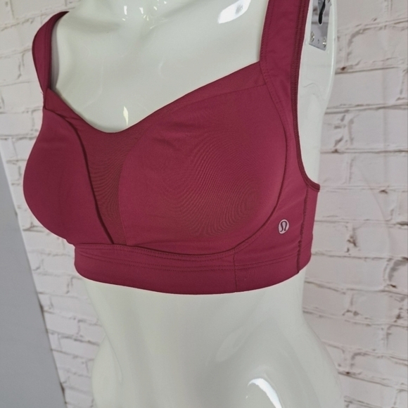 Lululemon Ta Ta Tamer II‎ (C-E cup)Bumble Berry - Picture 4 of 7